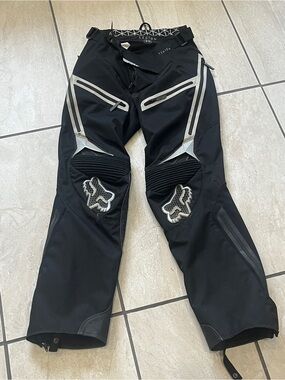 Fox Legion Black Men's Motocross Riding Pants with Reflective Accents Sz 30